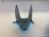 Grey bonnet for horse with edge and turquoise braids
